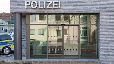 Eingang Polizeiwache